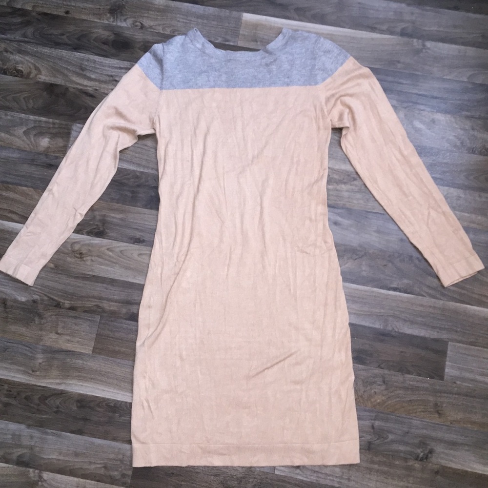 Long sleeve body con sweater dress, block tan/grey